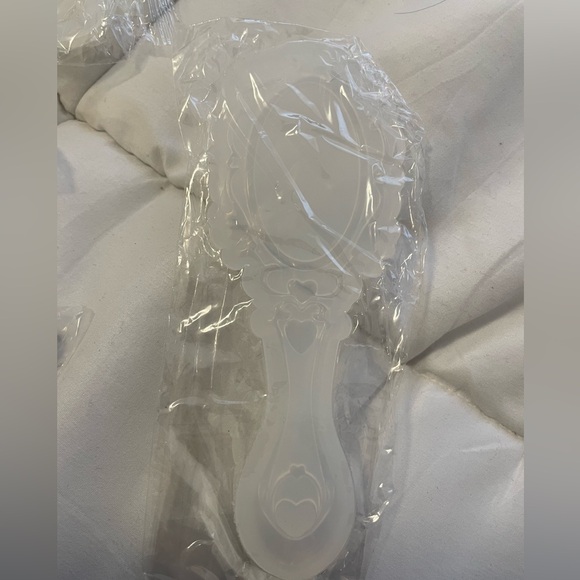 Resin Dye + Silicone mould tray - Picture 7 of 7